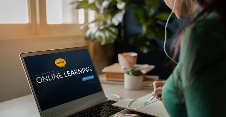 Cursos grátis com inscrições liberadas