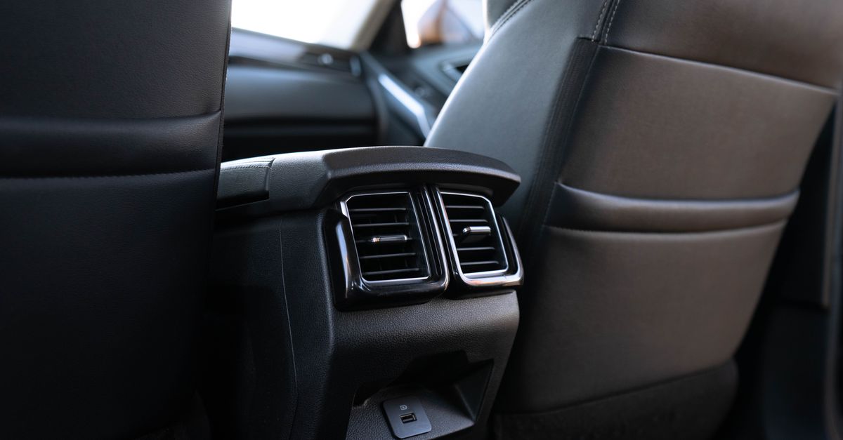 Venda casada ao financiar o carro: o que dá para recusar